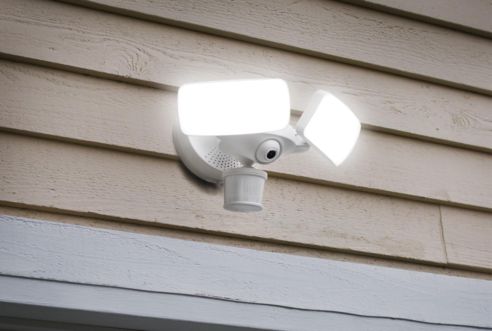 Does the Maximus Camera Floodlight Provide Free Storage? Find Out